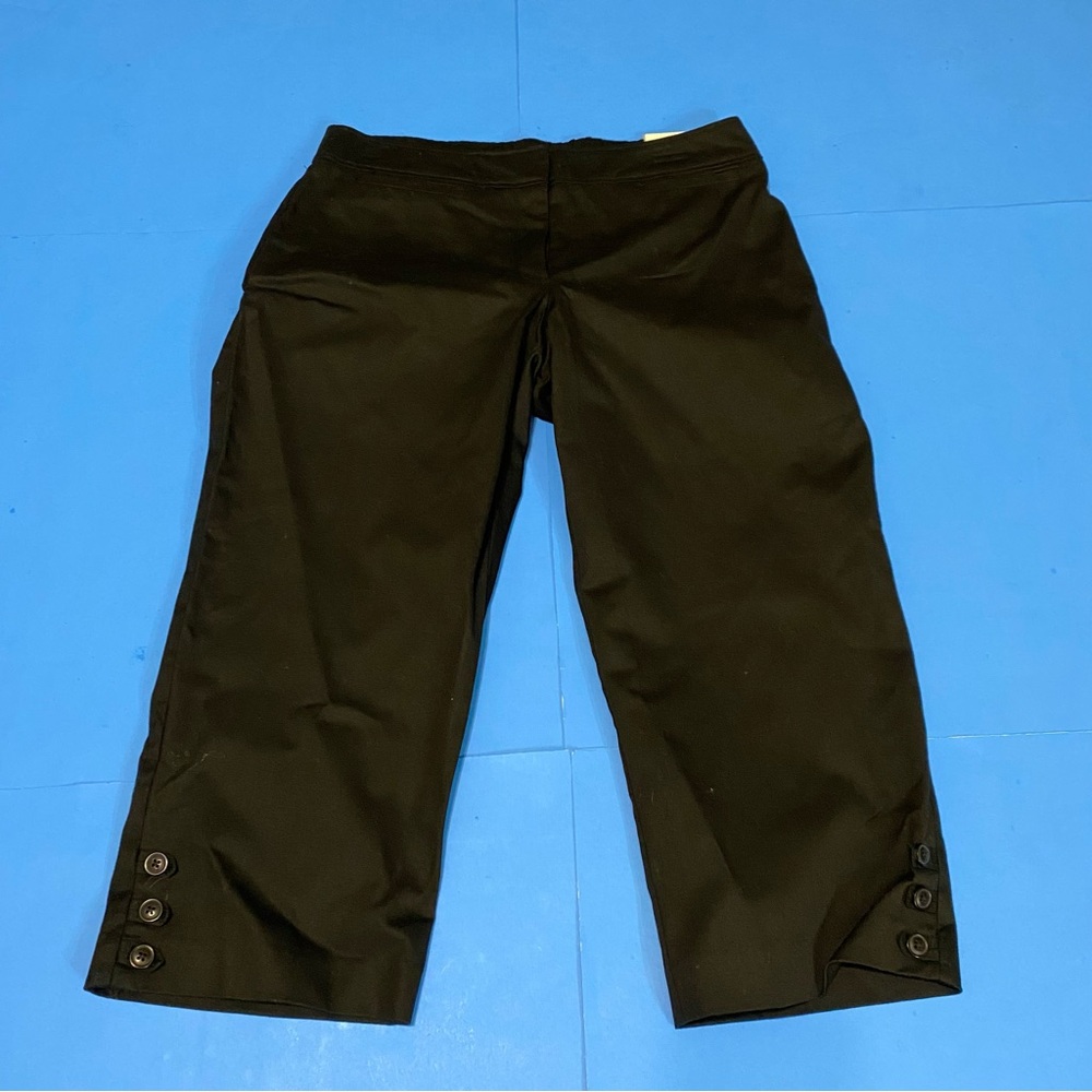 Sag Harbor Black Cropped Pants with Button Detail